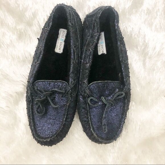 Ross and snow metallic blue slippers size 8. Like new - Picture 1 of 5